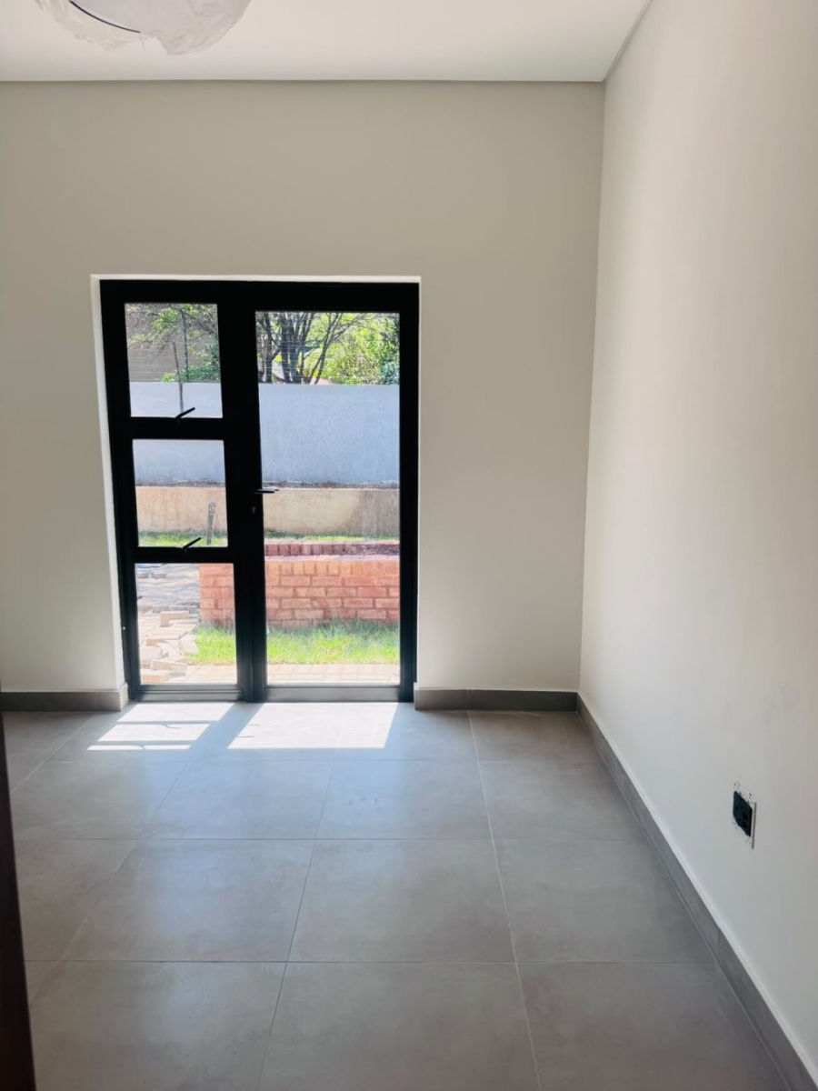 To Let 4 Bedroom Property for Rent in Ifafi North West